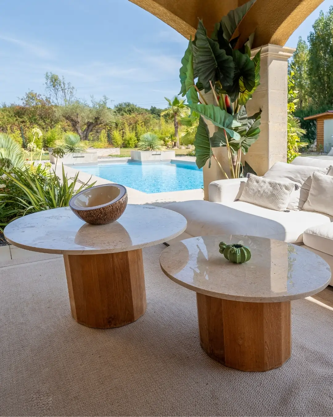 Table basse sur mesure extérieur bois et plateau marbre